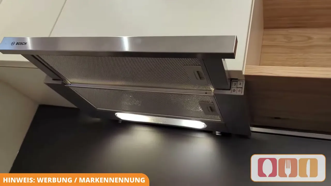Mir gefällt der praktische Auszug beim Kochen sehr gut, und die LED-Beleuchtung leuchtet das gesamte Kochfeld hervorragend aus.