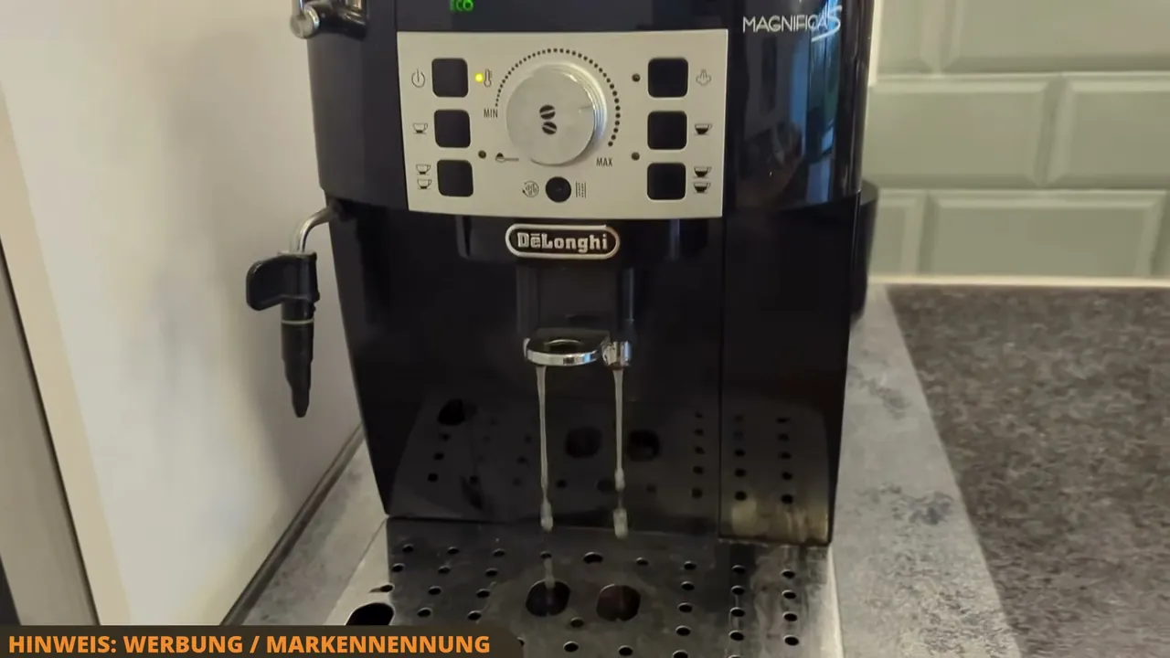 Meiner Meinung nach zaubert die spezielle Milchschaumdüse im Barista-Stil einen wunderbar feinporigen Schaum für Cappuccino.