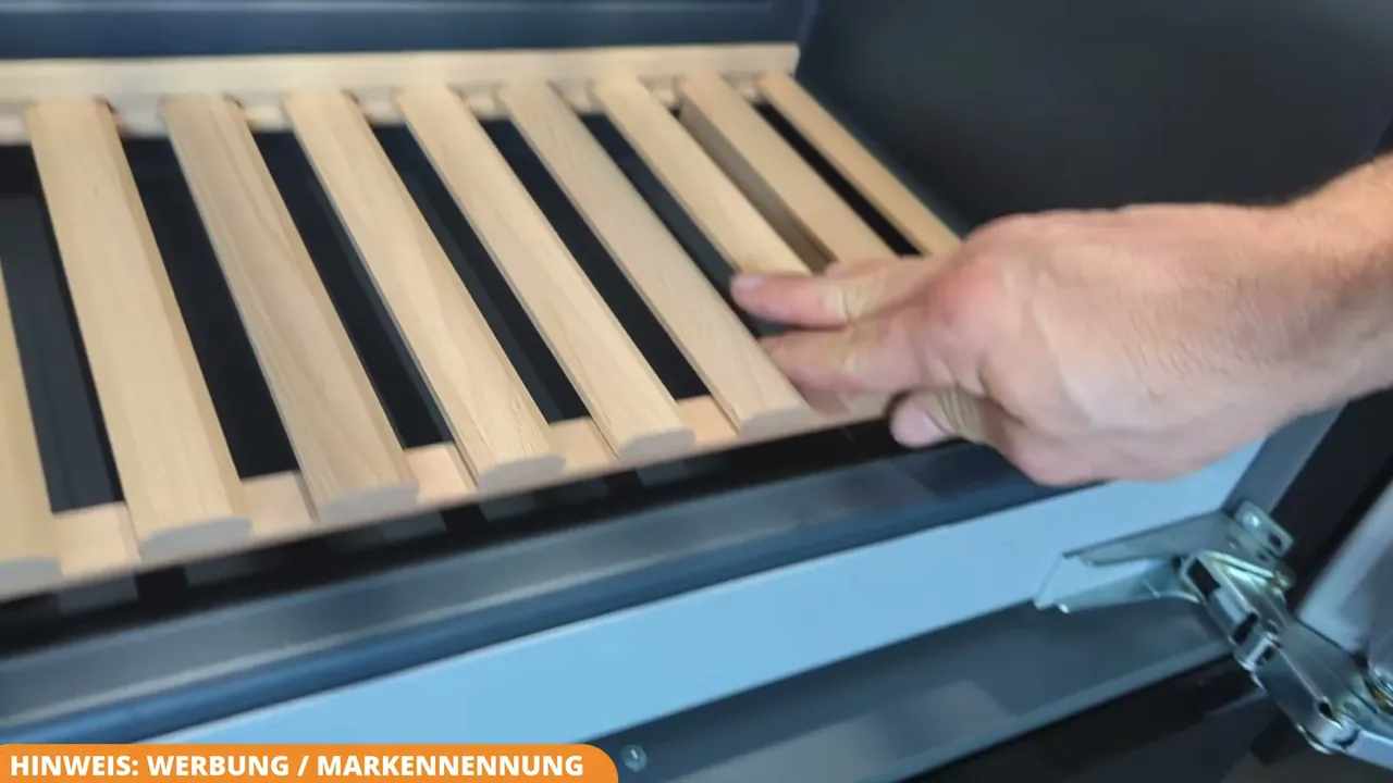 In meinem Test machten die stabilen Holzroste für eine schonende, vibrationsarme Lagerung einen top Eindruck.