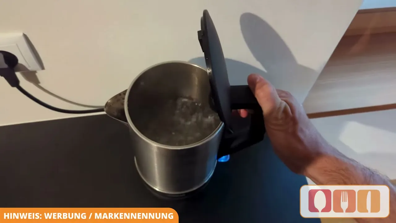 Aus meiner Sicht kocht das Wasser dank der starken 2200 Watt Leistung im 1,5-Liter-Behälter extrem schnell.