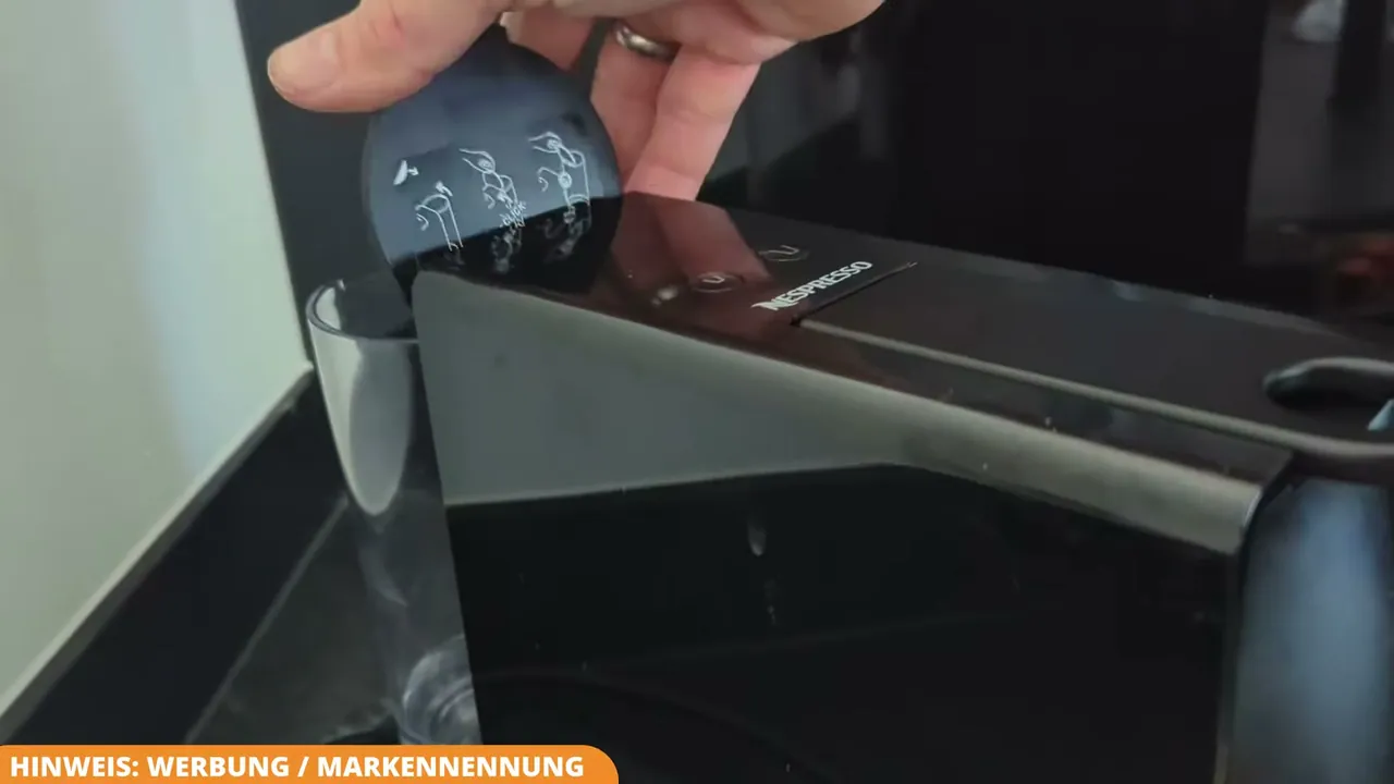 Meiner Meinung nach ist der abnehmbare Wassertank extrem praktisch zum schnellen Nachfüllen.