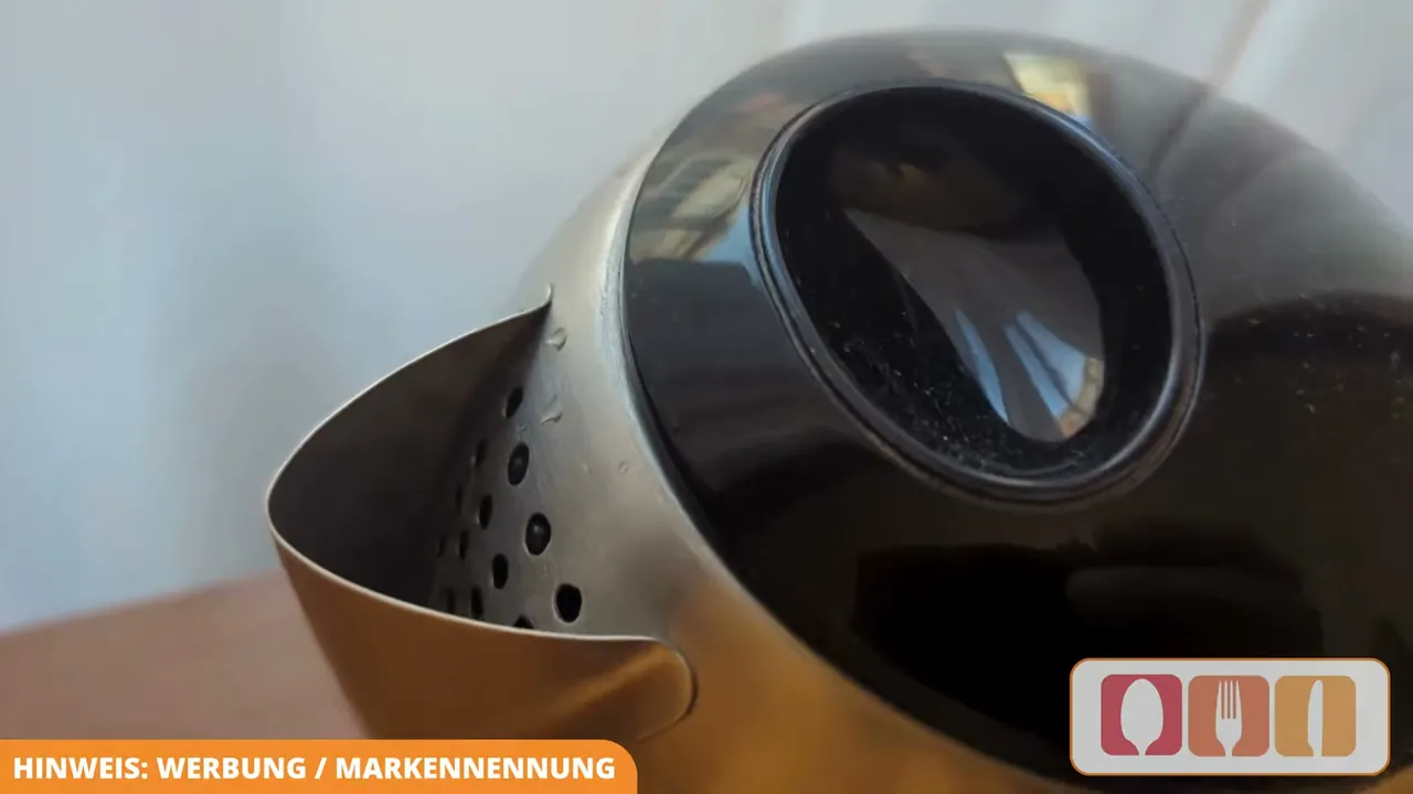 Ich finde die Perfect-Pour-Ausgusstülle extrem praktisch, weil man damit wirklich komplett tropfenfrei ausgießen kann.