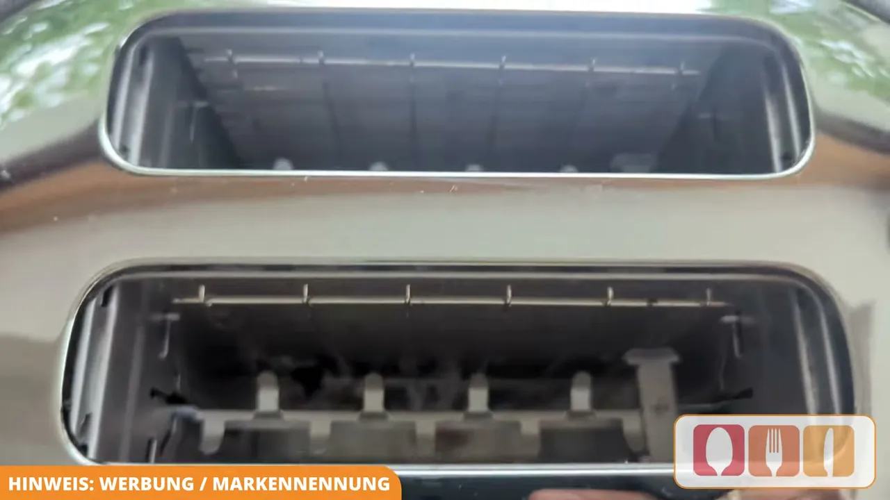 In meinem Test sorgt die automatische Zentrierung dafür, dass das Brot gleichmäßig von beiden Seiten bräunt.