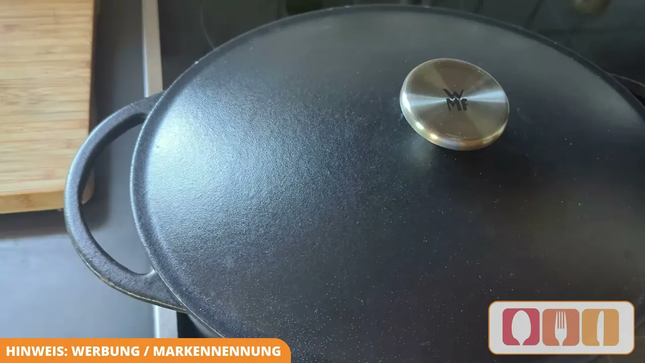 Aus meiner Sicht ist der schwere Deckel ideal, um Speisen bei gleichbleibender Temperatur gleichmäßig zu schmoren.