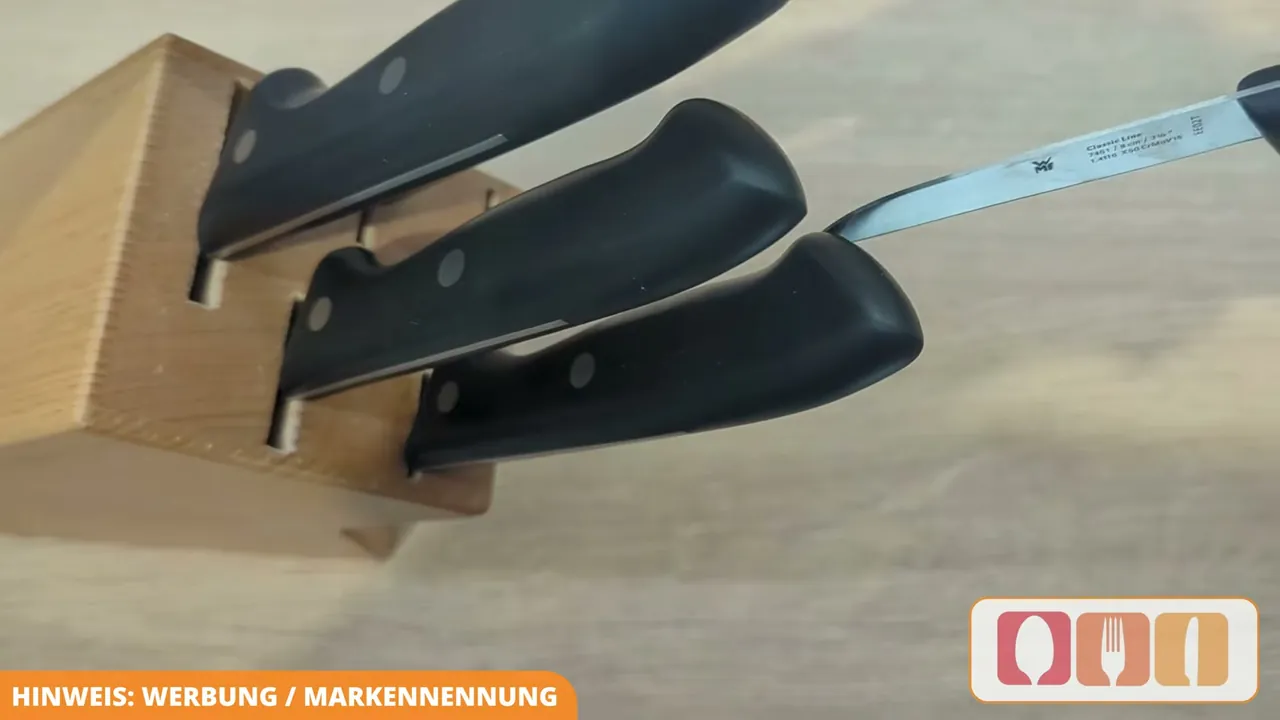 Die Klingen bestehen aus Spezialklingenstahl und bieten langanhaltende Schärfe für den täglichen Einsatz.